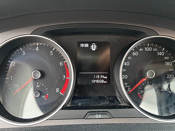 Volkswagen Golf VII 10 of 25