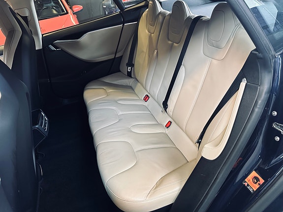 Tesla Model S 30 of 30