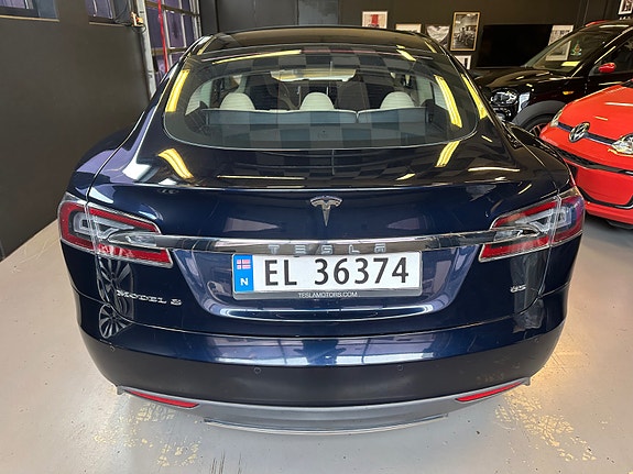 Tesla Model S 9 of 30