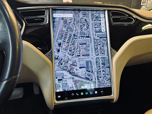 Tesla Model S 23 of 30