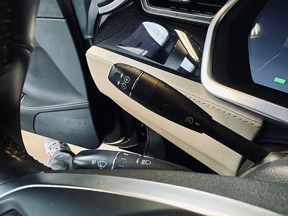 Tesla Model S 22 of 30