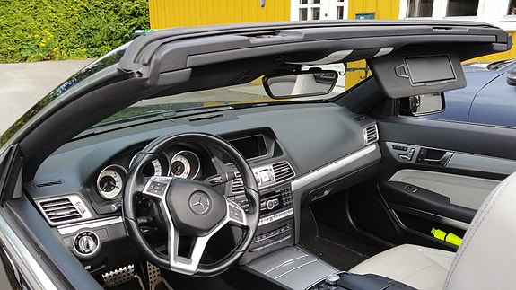 Mercedes-Benz E200 14 of 24