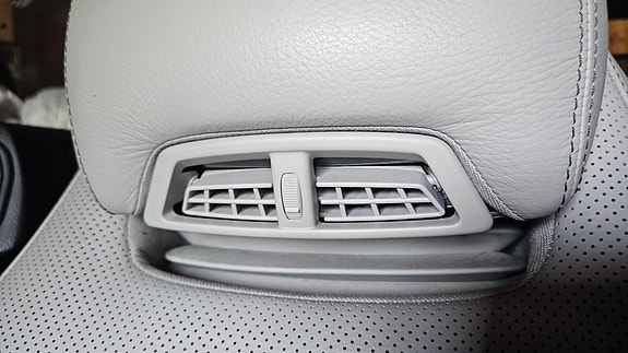 Mercedes-Benz E200 20 of 24