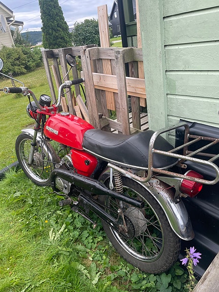 Suzuki A 50 2 of 6