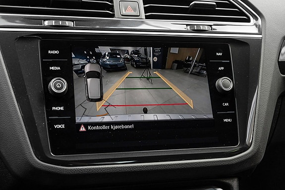 Volkswagen Tiguan 30 of 30