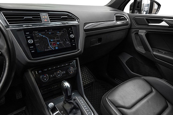 Volkswagen Tiguan 16 of 30