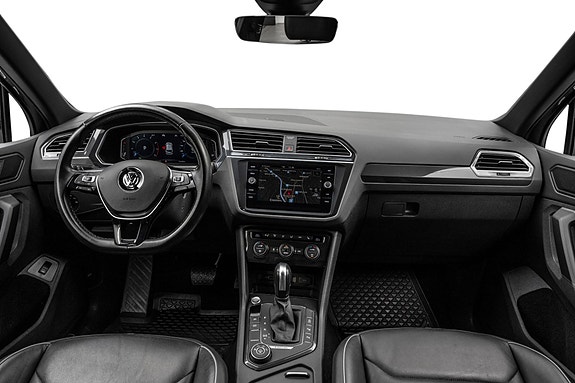 Volkswagen Tiguan 24 of 30