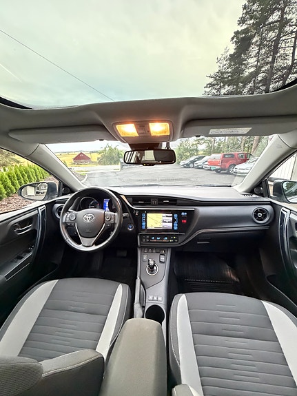 Toyota Auris 20 of 30