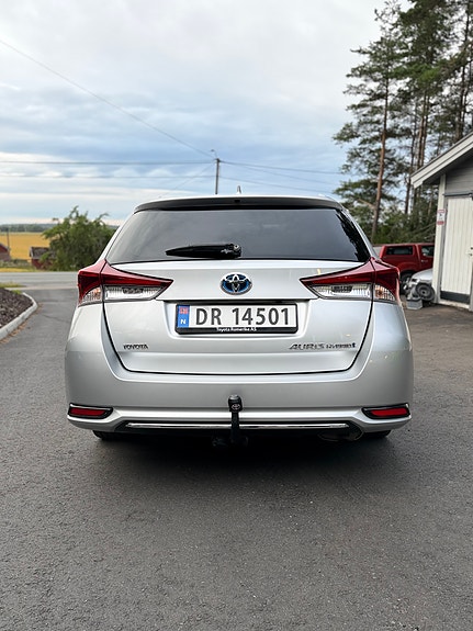 Toyota Auris 10 of 30