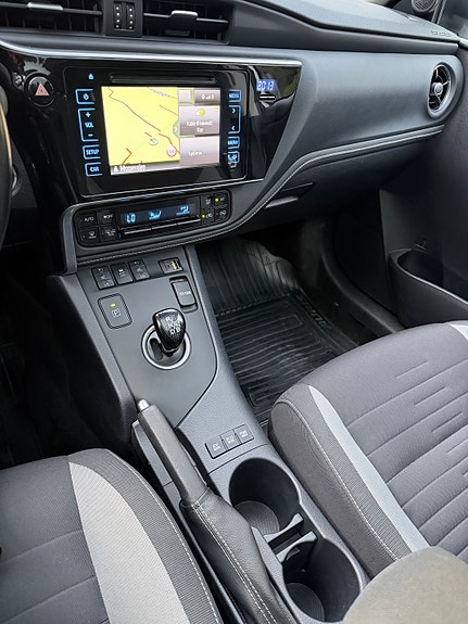 Toyota Auris 23 of 30