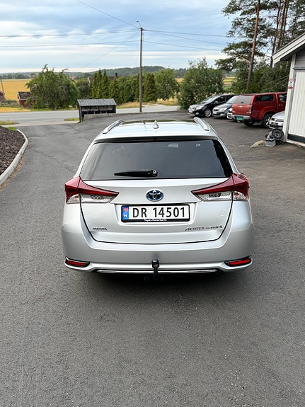 Toyota Auris 11 of 30