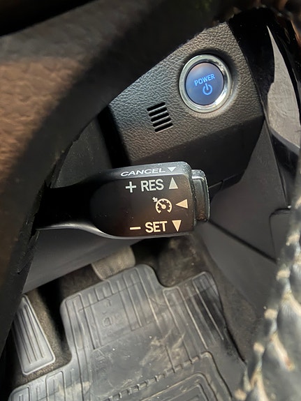 Toyota Auris 26 of 30