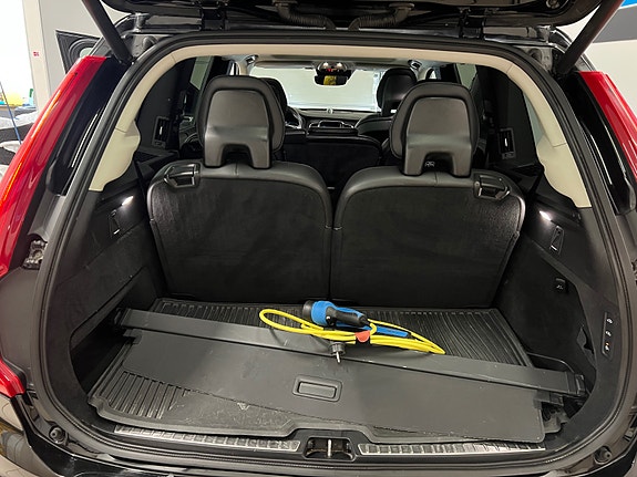 Volvo XC90 14 of 15