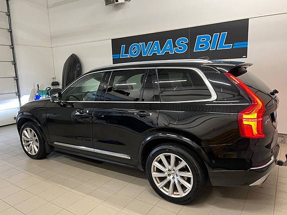 Volvo XC90 4 of 15
