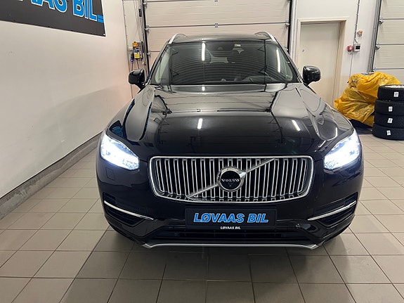 Volvo XC90 3 of 15