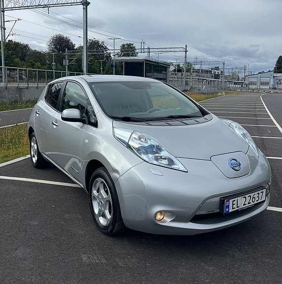 Nissan Leaf 3 of 5