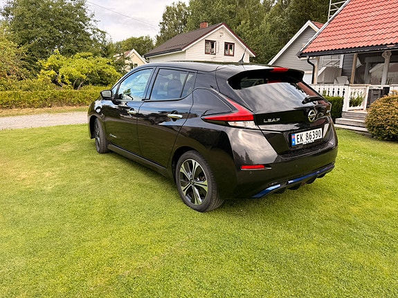 Nissan Leaf 4 of 10