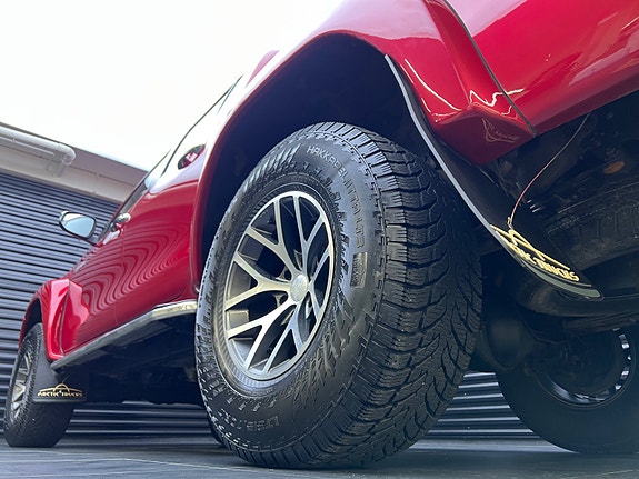 Toyota HiLux 7 of 30