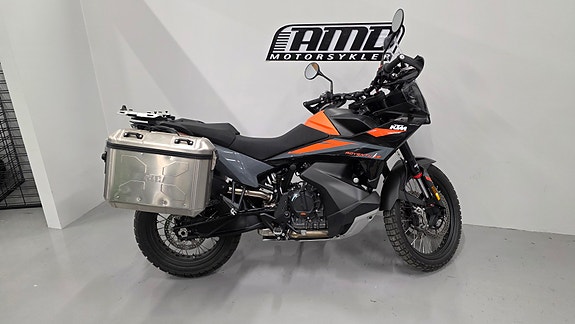 KTM 890 Adventure 2 of 10
