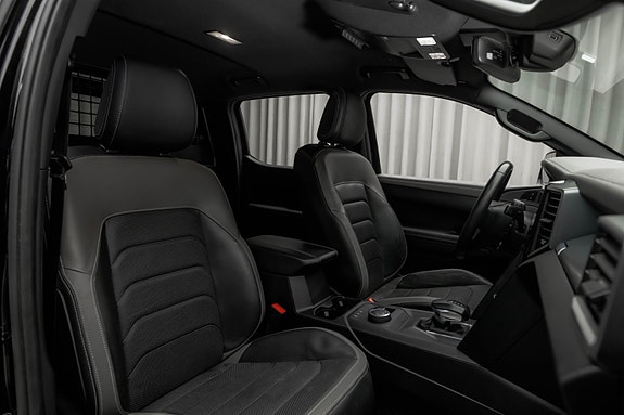 Volkswagen Amarok 6 of 20