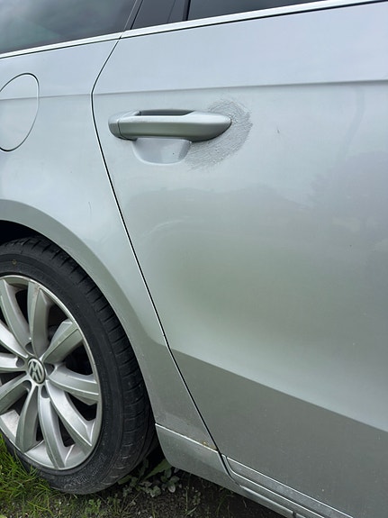 Volkswagen Passat 7 of 17