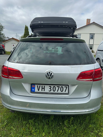 Volkswagen Passat 3 of 17