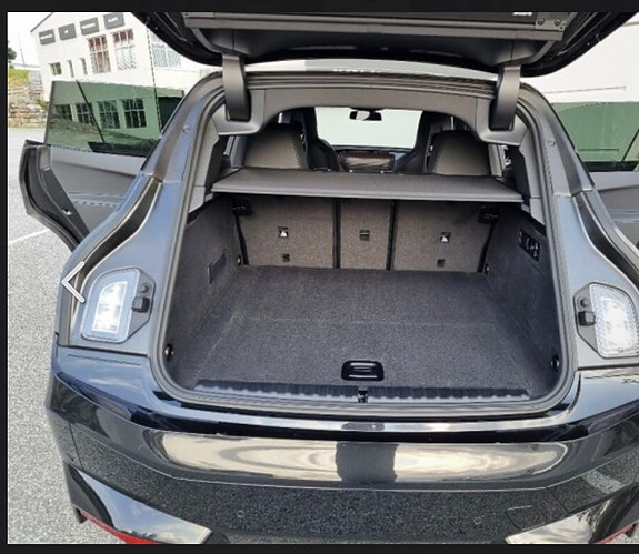 BMW iX 6 of 6