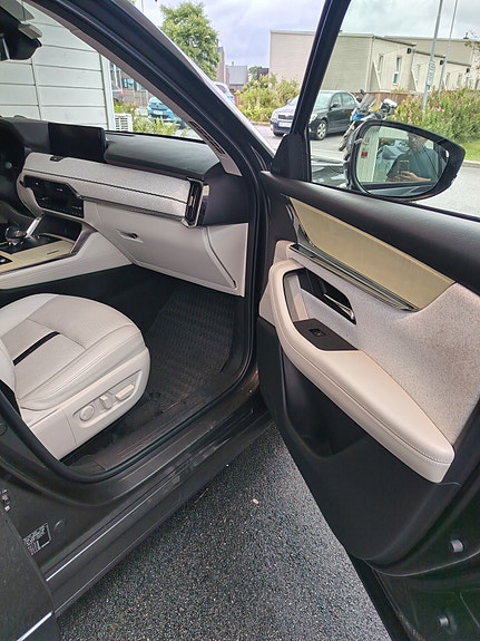Mazda CX-60 8 of 13