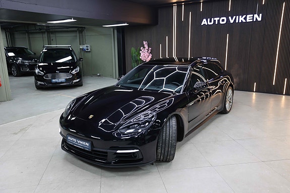 Porsche Panamera 4 12 of 30