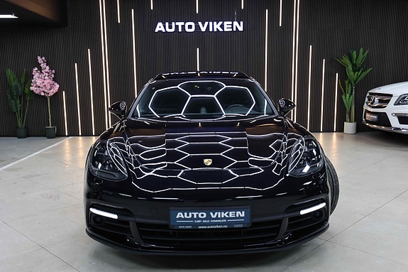 Porsche Panamera 4 3 of 30