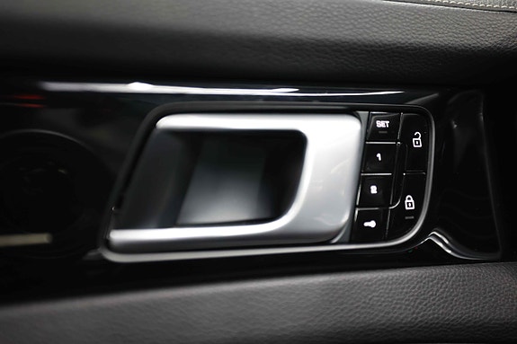 Porsche Panamera 4 27 of 30