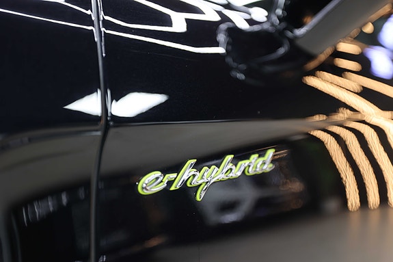 Porsche Panamera 4 20 of 30