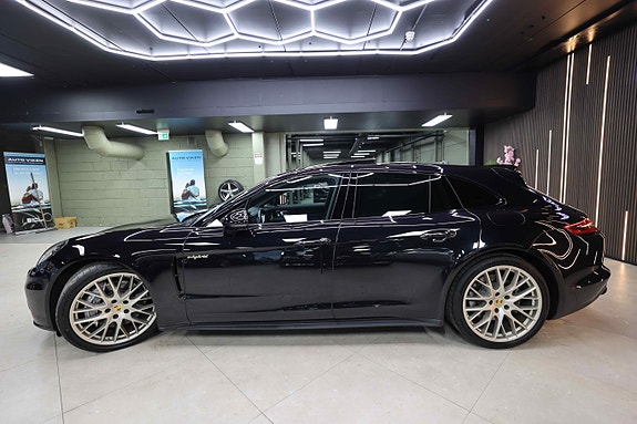 Porsche Panamera 4 5 of 30