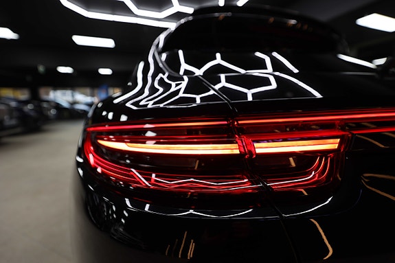 Porsche Panamera 4 21 of 30