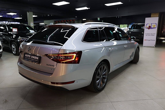 Skoda Superb 8 of 30