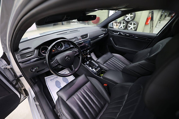 Skoda Superb 29 of 30