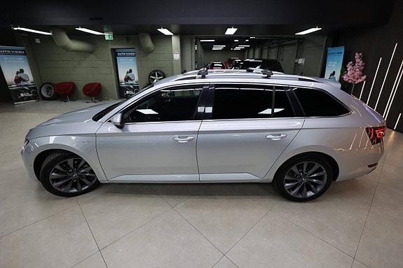 Skoda Superb 13 of 30