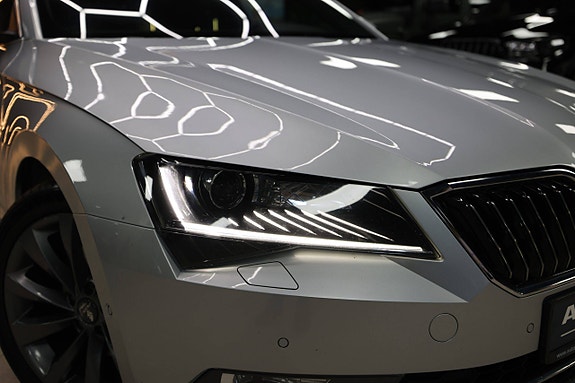Skoda Superb 18 of 30