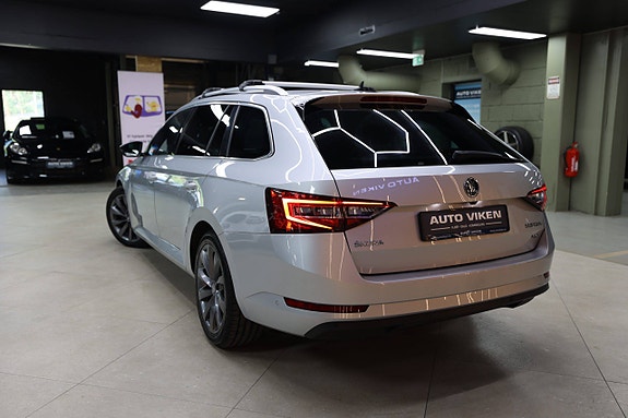 Skoda Superb 6 of 30