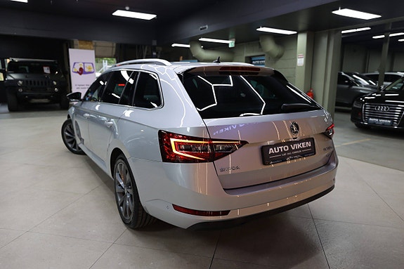 Skoda Superb 6 of 30