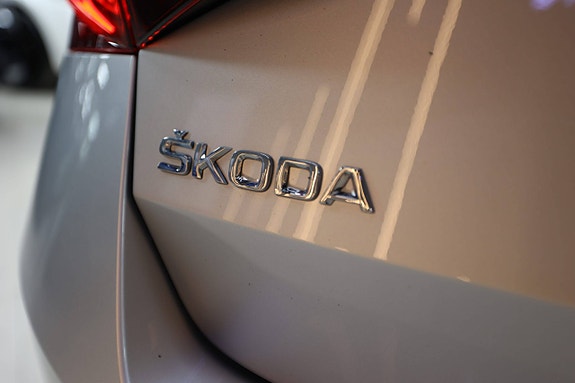 Skoda Superb 23 of 30