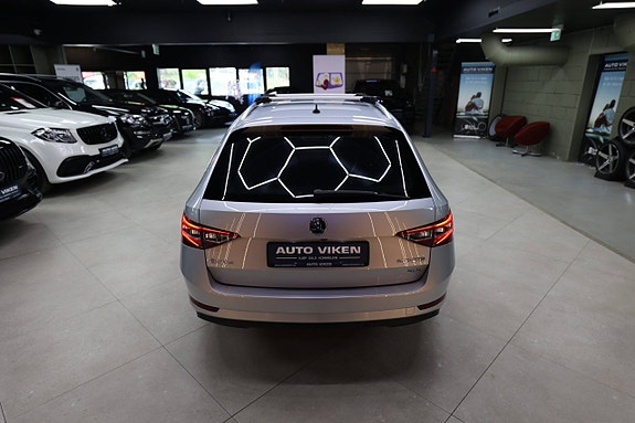 Skoda Superb 15 of 30