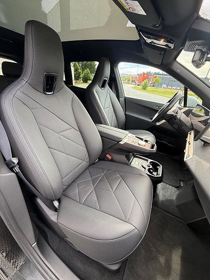 BMW iX 22 of 29