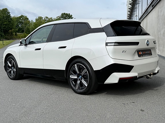 BMW iX 3 of 29