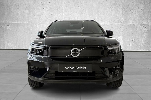 Volvo XC40 3 of 30