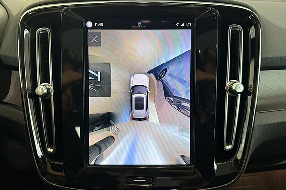 Volvo XC40 29 of 30