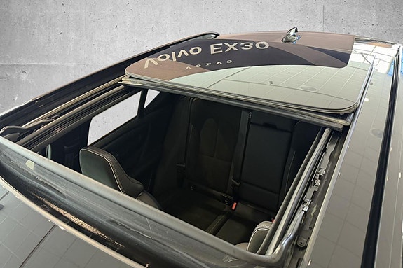 Volvo XC40 11 of 30