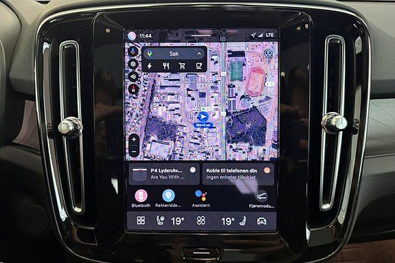 Volvo XC40 25 of 30