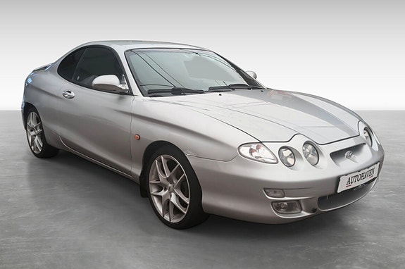Hyundai Coupe 3 of 14