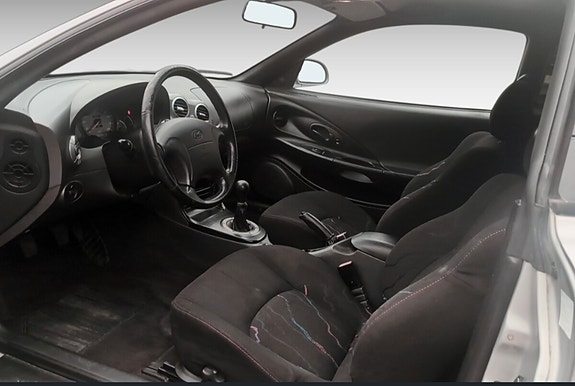 Hyundai Coupe 9 of 14
